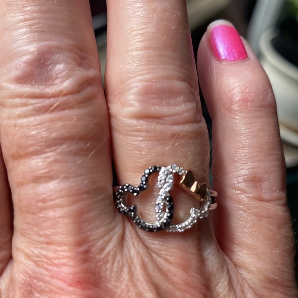 Ring - Picture 6 of 7